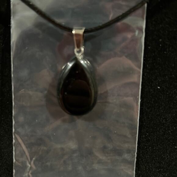 NECKLACE with stone pendant & sparkly earrings!pretty black color! - Picture 2 of 4